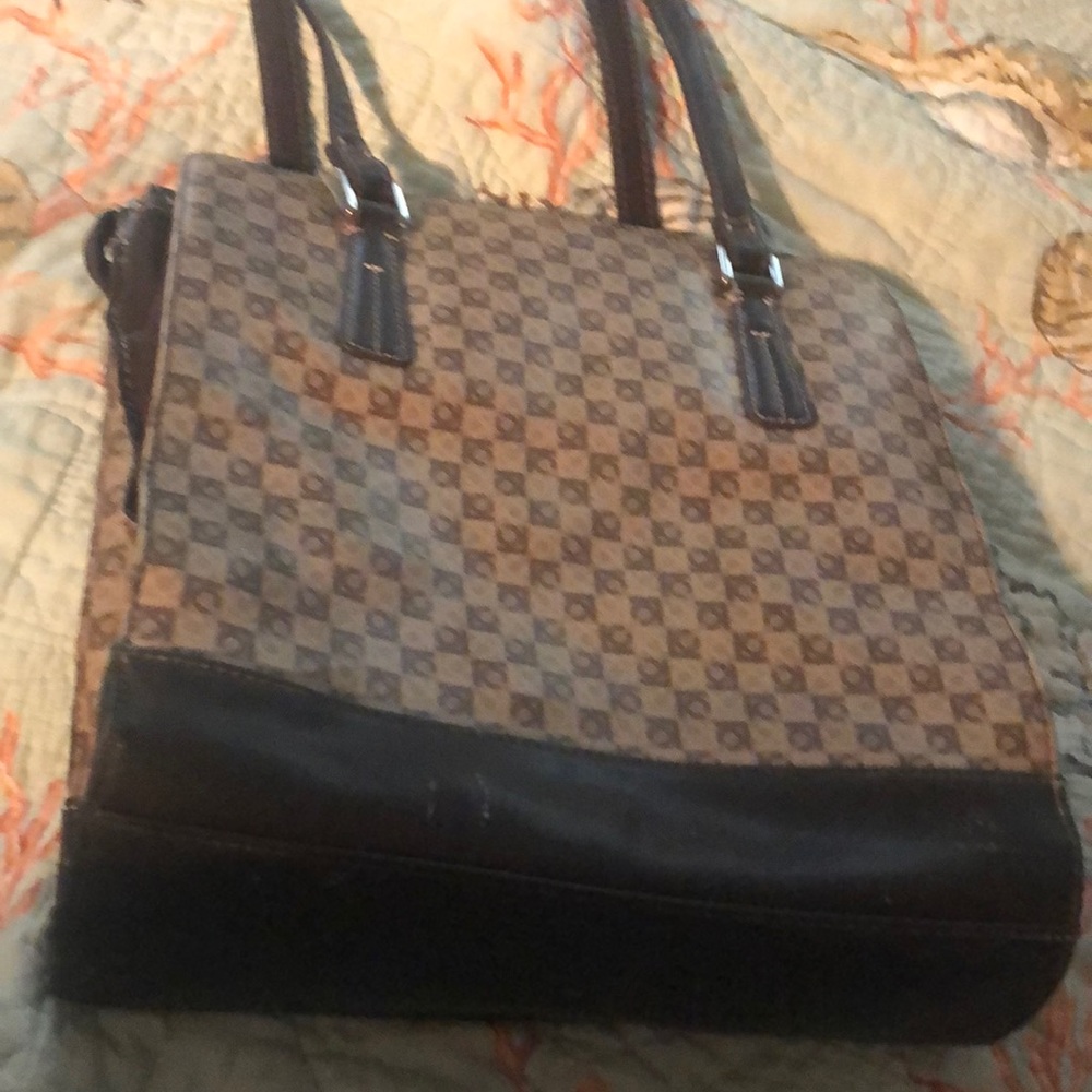 Liz Claiborne purse
